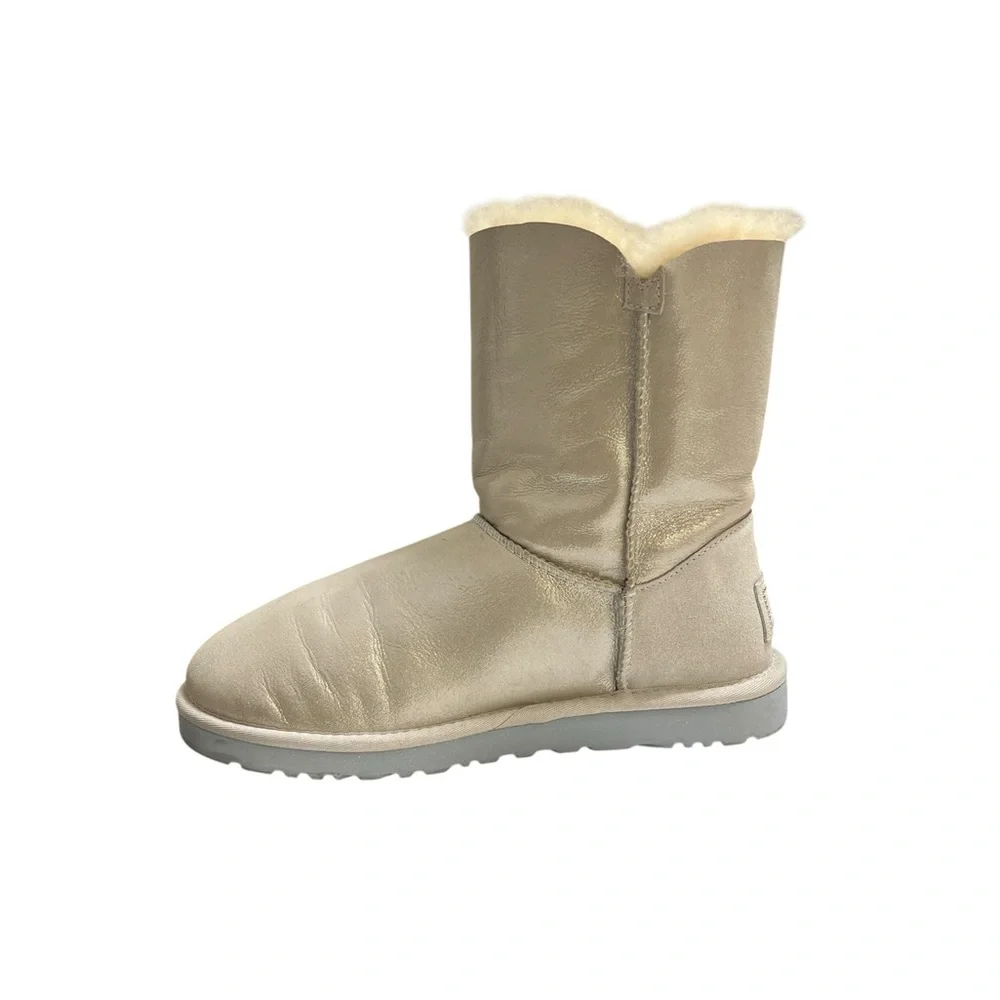 UGG Bailey Button Bling Boots Size 8